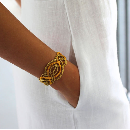 Sol Dourado Bracelet Cuff