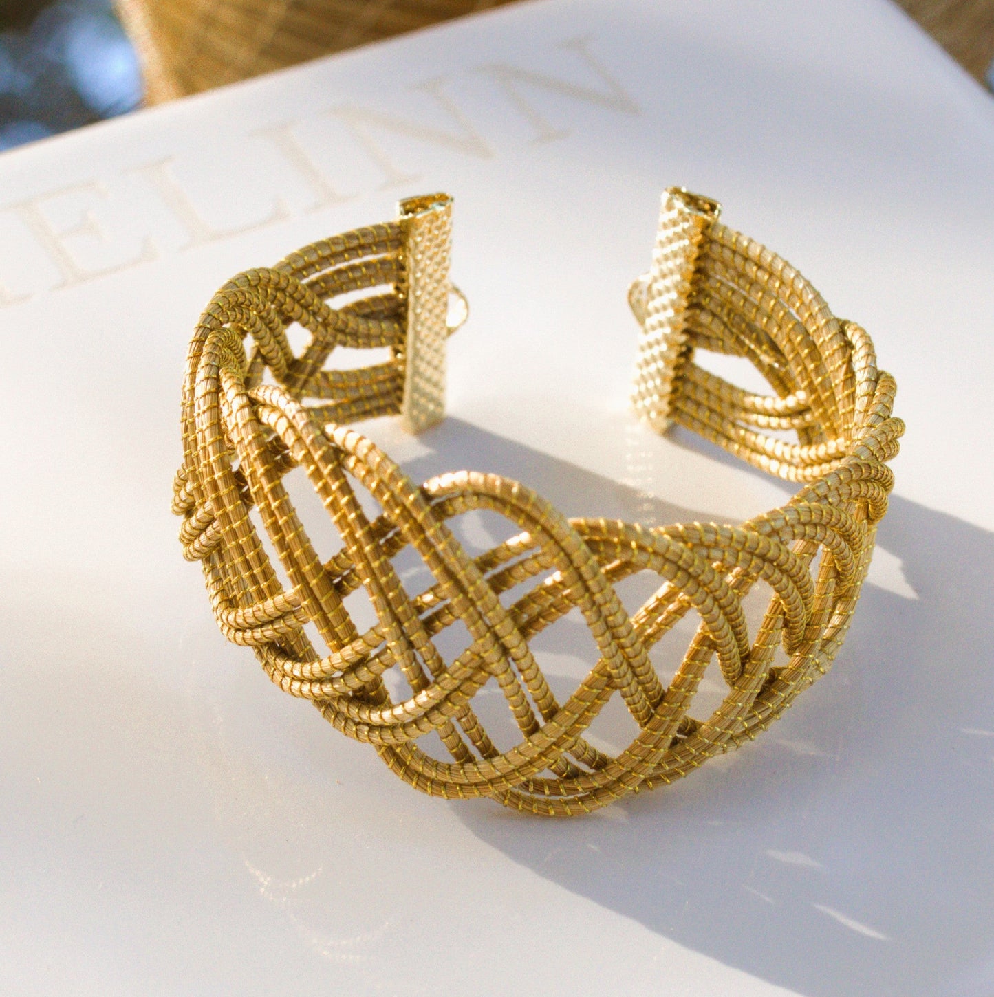 Duna Dourada Bracelet Cuff