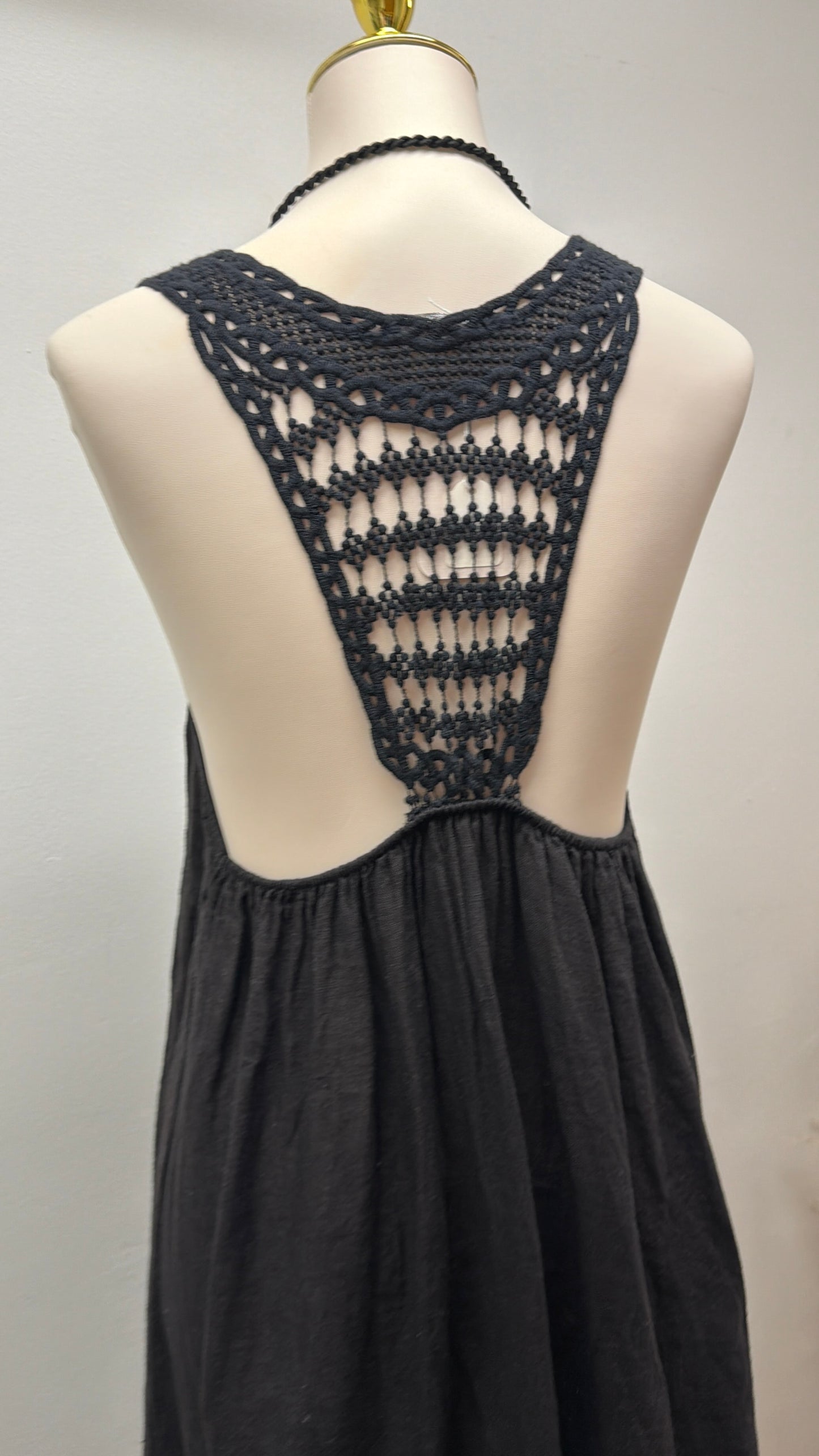 Mother’s Day Pairing – Black Linen Dress & Golden Grass Necklace
