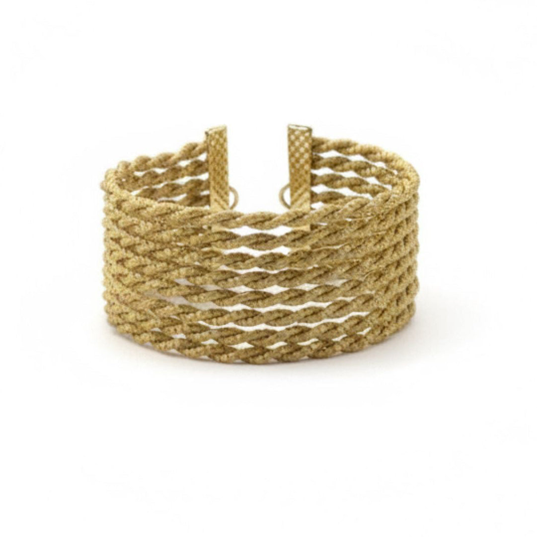 Luz do Horizonte handwoven golden grass bracelet cuff with braided lattice design by HELINN