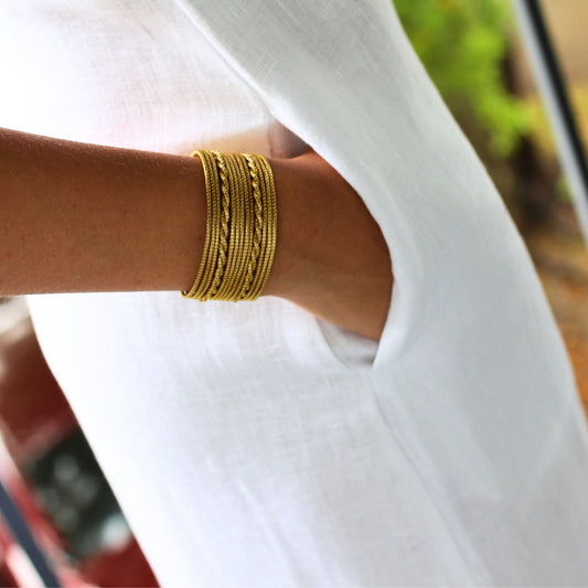 Trama Dourada Cuff
