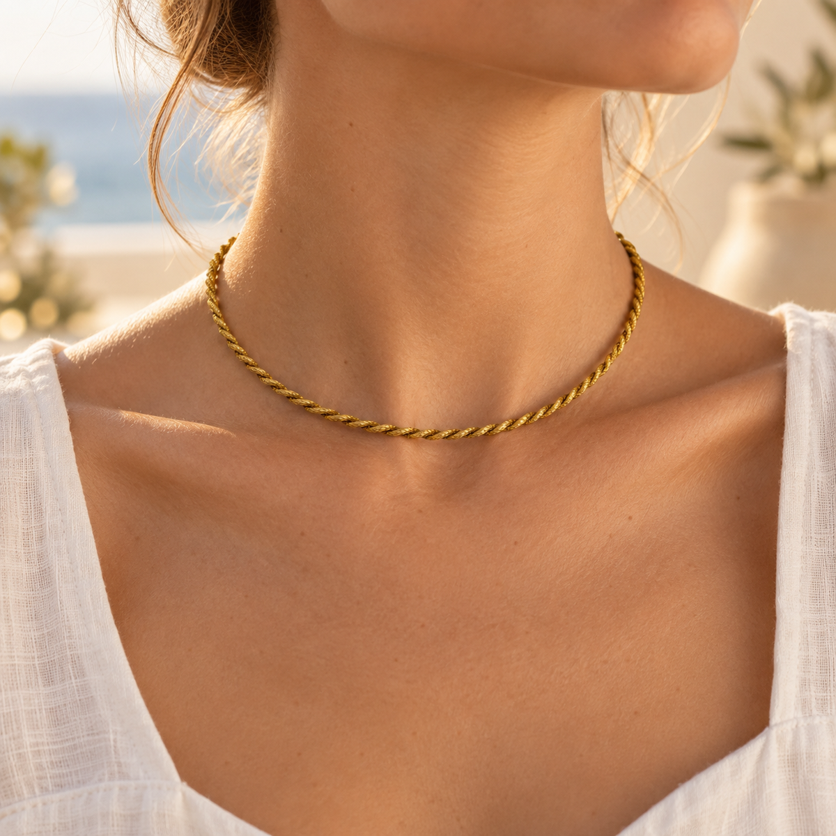 Woman wearing HELINN Vida Golden Rope Choker Necklace