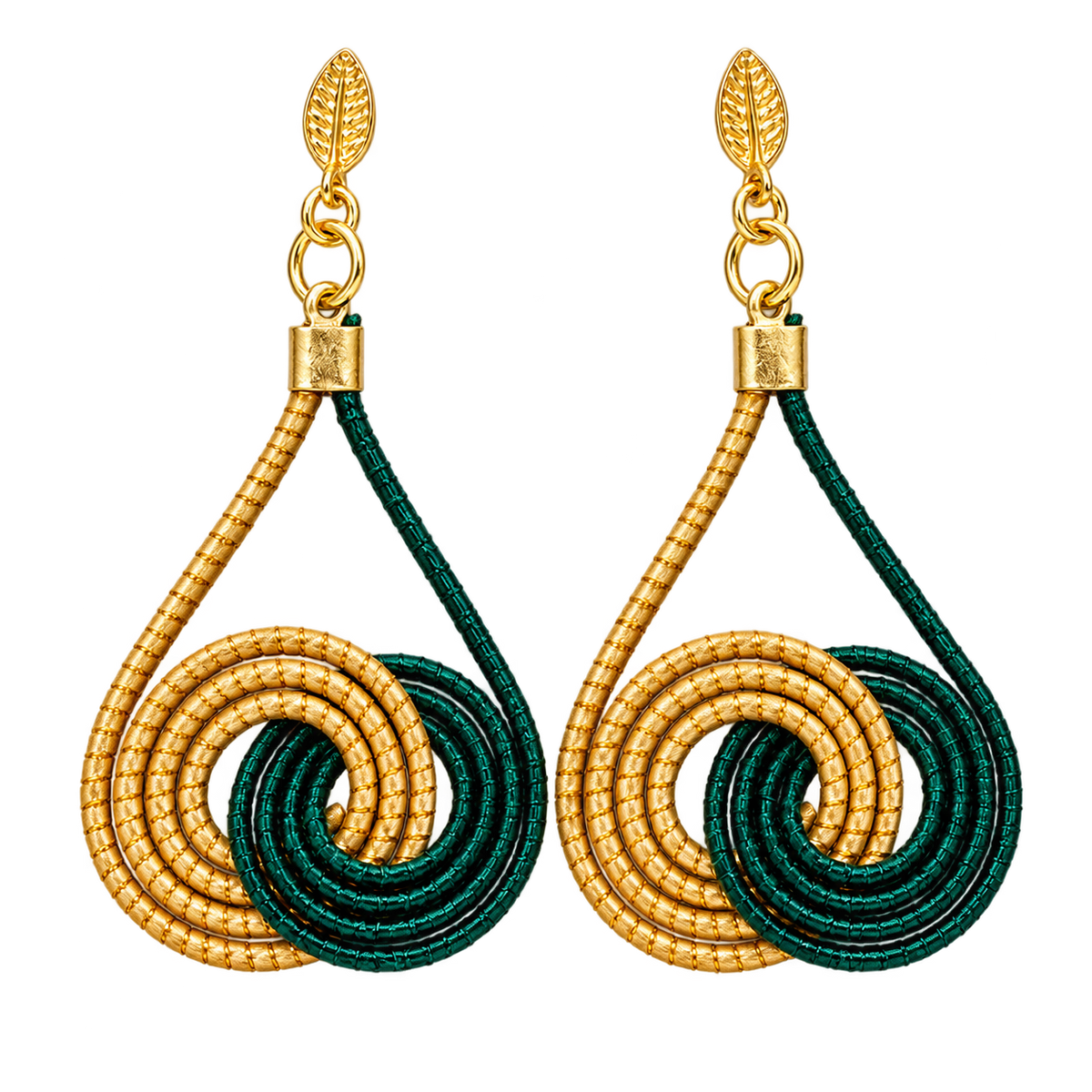 Vida Ondas Naturais earrings in green and golden natural fiber