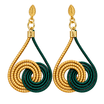 Vida Ondas Naturais earrings in green and golden natural fiber